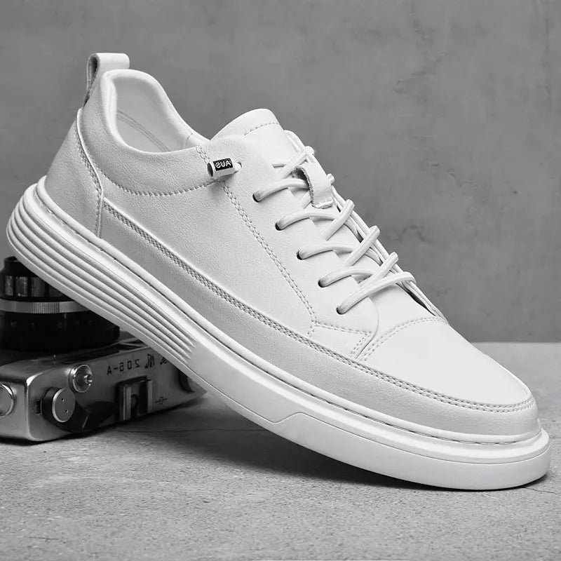 Men’s Low-Top Sneakers with Tonal Stitching and Lace-Up Closure