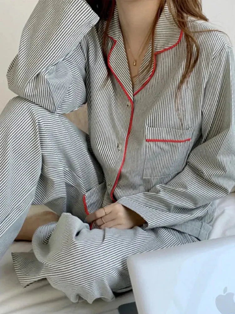 Women's 2-Piece Pyjama Set with Striped Button-Up Shirt and Trousers