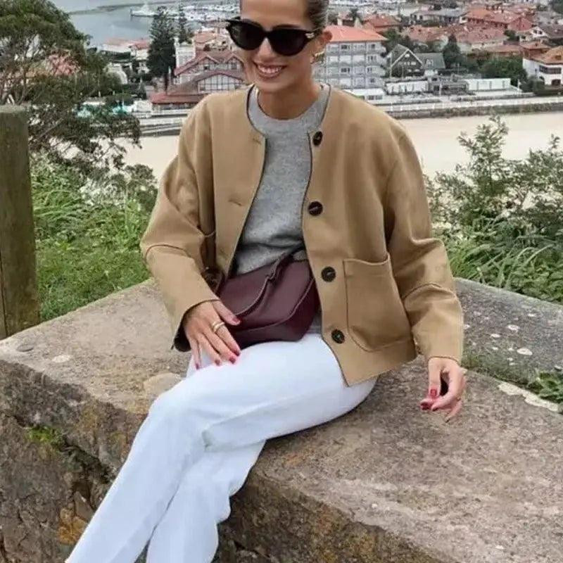 Women's Cropped Blazer Jacket with Long Sleeves and Elegant Tailored Fit