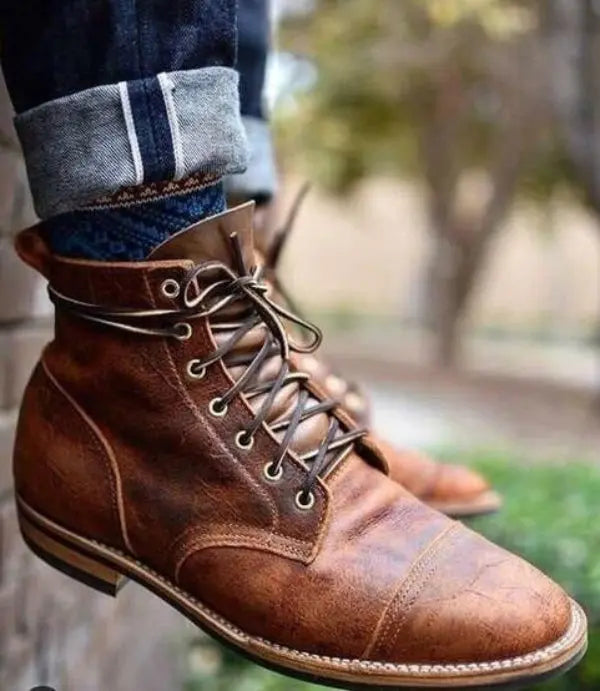 Men’s Lace-Up Work Boots with Durable Sole and Classic Ankle Design